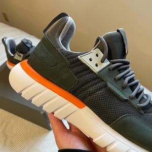 Quattro Striker Galactic Metal Colour Sneakers Men’s Size 9.5